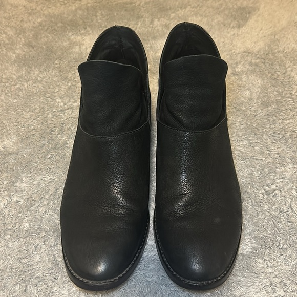 Eileen Fisher Vero Cuoio Slip-On Black Leather Ankle Booties Women’s, Size 9 - Picture 13 of 13